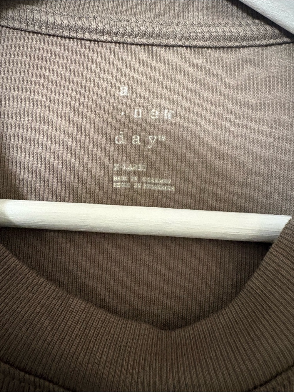 a new day Men’s V-Neck Sweater — Taupe Brown